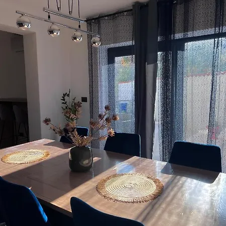 Betty Borik - Whole Ground Floor * Rovinj